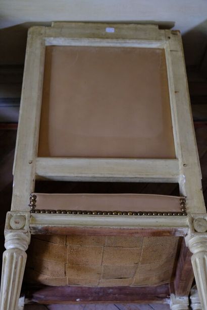 Suite de quatre chaises à assises basses...