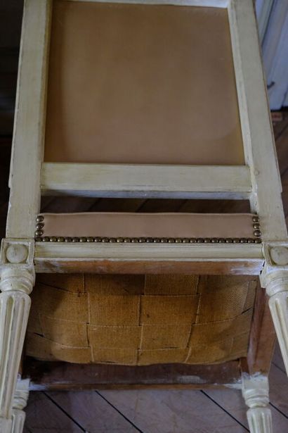 Suite de quatre chaises à assises basses...