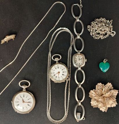 NOT RECEIVED /// Silver lot consisting of...