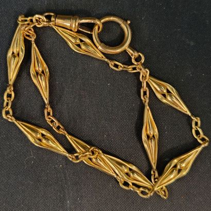 A 750‰ yellow gold chain, entirely handmade....