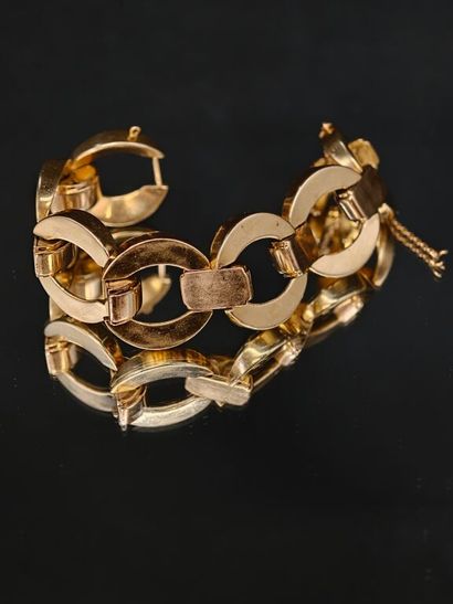 750‰ yellow gold Tank bracelet, composed...
