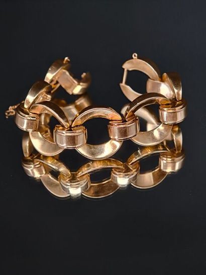750‰ yellow gold Tank bracelet, composed...