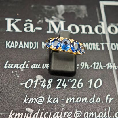 A 750‰ yellow gold ring, known as a “rivière”...