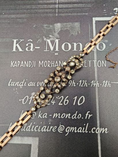 A bracelet made of a 375‰ gold and 800‰ silver...