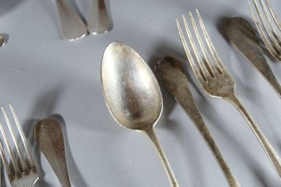 Parties de ménagères en métal argenté : 

*...