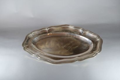 Plateau oblong à forme contournée en argent...