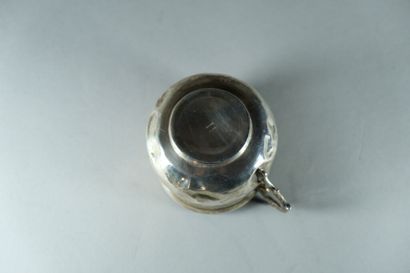 Tasse et sa sous-tasse en argent 925 ‰, poinçon...