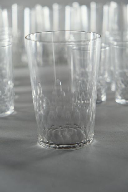 Maison BACCARAT, modèle Écaille.
Ensemble...