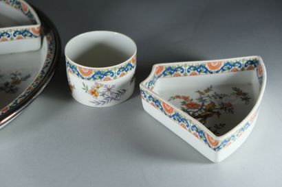 Plateau pour apéritif en porcelaine de Limoges,...