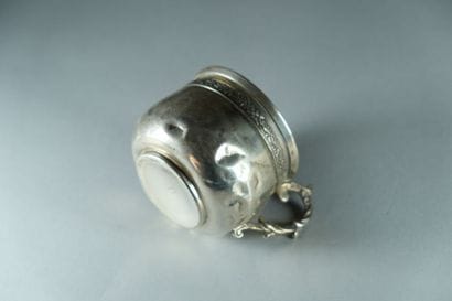 Tasse et sa sous-tasse en argent 925 ‰, poinçon...