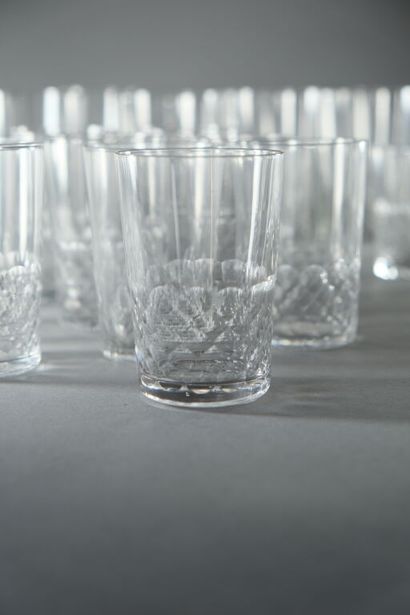 Maison BACCARAT, modèle Écaille.
Ensemble...