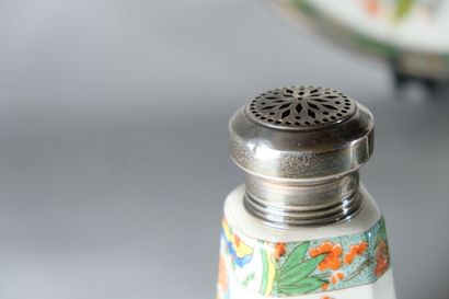 Plateau pour apéritif en porcelaine de Limoges,...