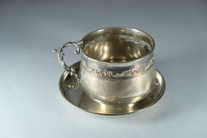 Tasse et sa sous-tasse en argent 925 ‰, poinçon...