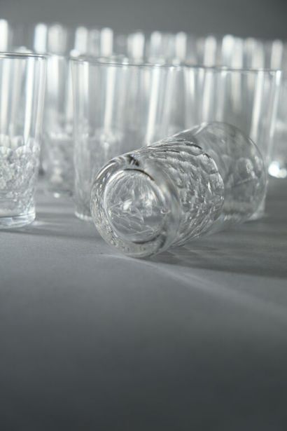Maison BACCARAT, modèle Écaille.
Ensemble...