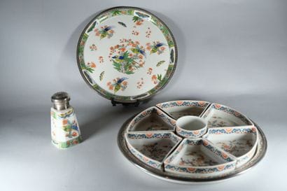 Plateau pour apéritif en porcelaine de Limoges,...
