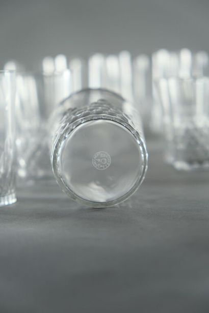 Maison BACCARAT, modèle Écaille.
Ensemble...