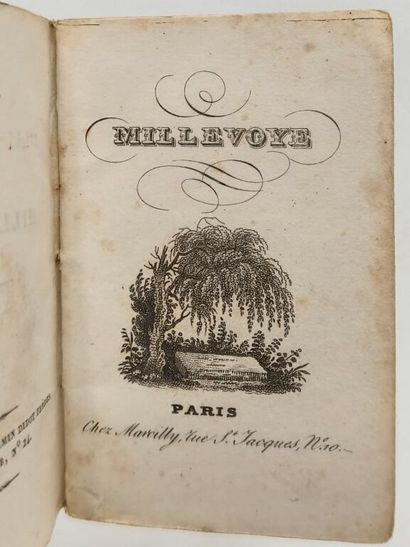 [MINUSCULE]. Bibliothèque en miniature :...