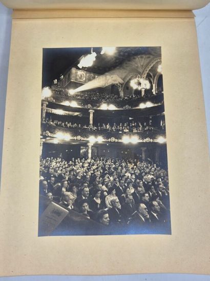 [PHOTOGRAPHIE - BARCELONE]. Album : les 100...