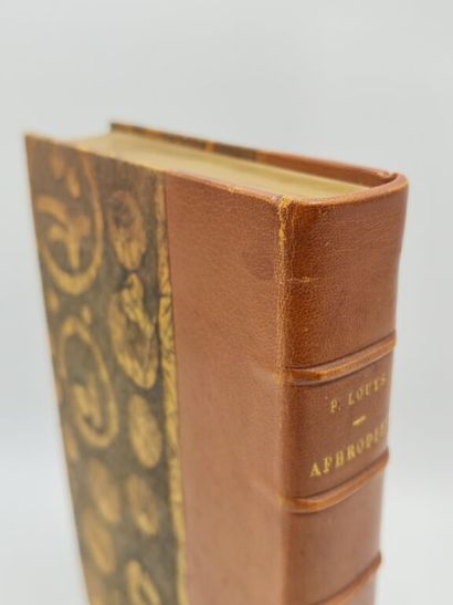 LOUŸS, Pierre. Aphrodite. Moeurs antiques.

A...