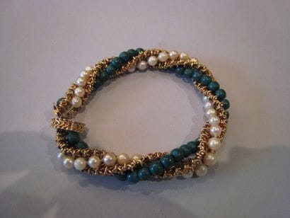 Bracelet tressé 3 rangs : or jaune, perles...