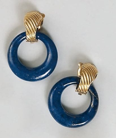 VAN CLEEF AND ARPELS.
Paire de clips d'oreilles...