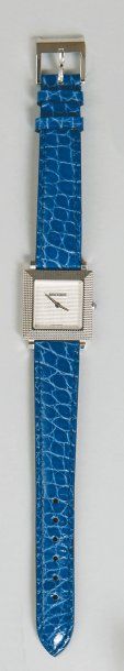 BOUCHERON.
Montre bracelet de dame en or...