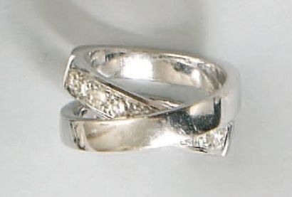 Bague croisée or gris et diamants