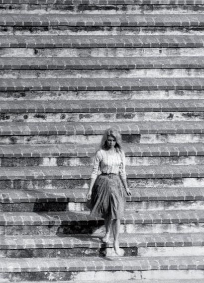 LE MÉPRIS Brigitte Bardot sur le tournage...