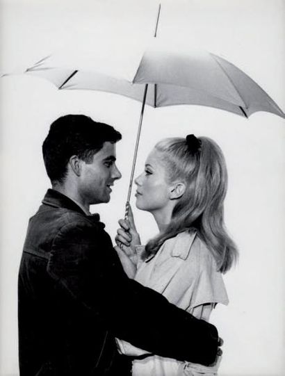 LES PARAPLUIES DE CHERBOURG Catherine Deneuve...