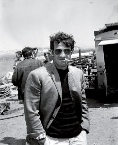 PIERROT LE FOU Jean-Paul Belmondo sur le...