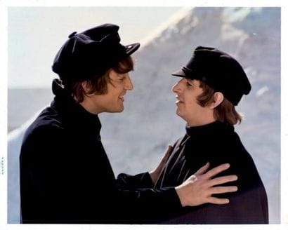 AU SECOURS!/HELP! Les Beatles dans le film...
