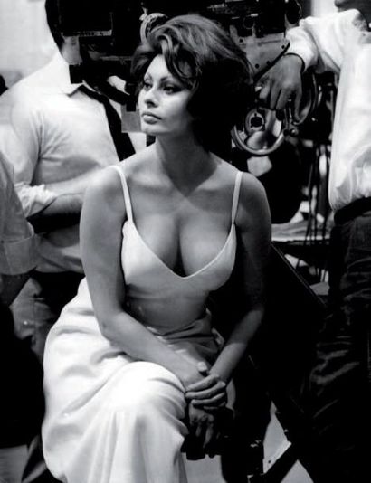 LA COMTESSE DE HONG KONG/A COUNTESS FROM...