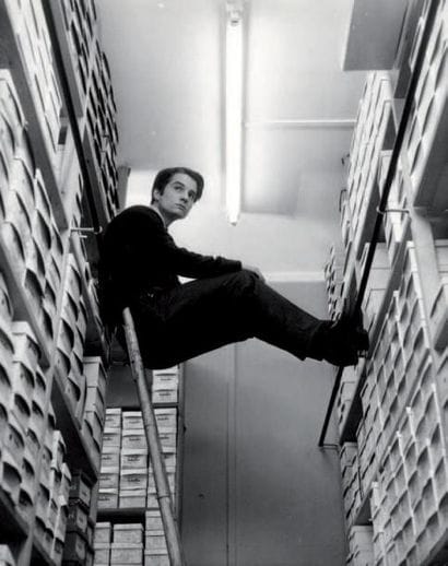 BAISERS VOLÉS Jean-Pierre Léaud dans le film...