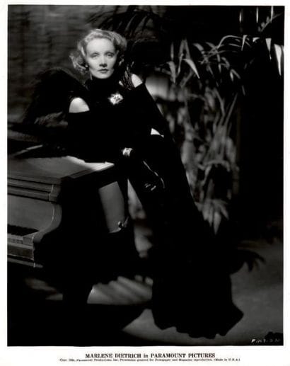 MARLÈNE DIETRICH, 1934 Épreuve argentique...