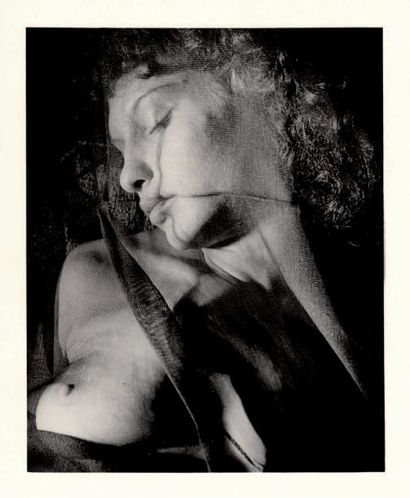 MESHES OF THE AFTERNOON Maya Deren dans son...
