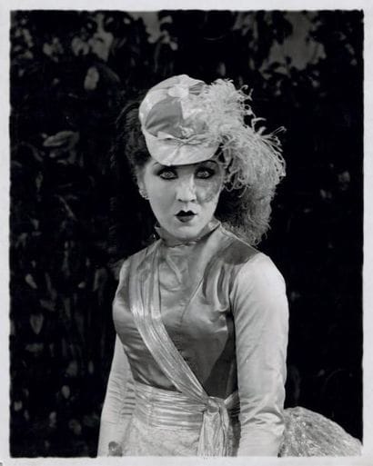 NANA Catherine Hessling dans le film de Jean...