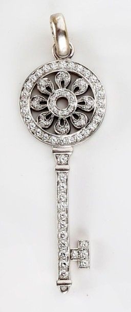 TIFFANY & CO.
Pendentif en platine (950/1000)...