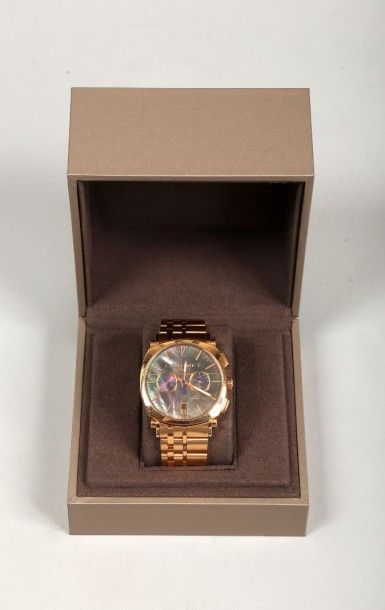 CHAUMET
Modèle DANDY CHRONOGRAPHE XL. Impressionnante...