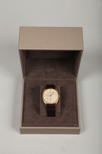 CHAUMET
Modèle DANDY. Montre d'homme en or...