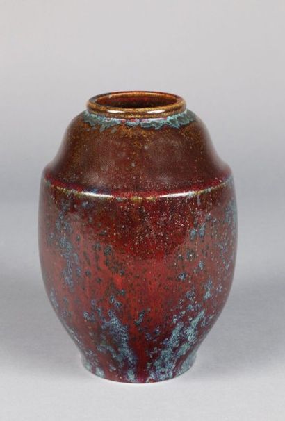 Pierre-Adrien DALPAYRAT (1844?-?1910)
Vase...