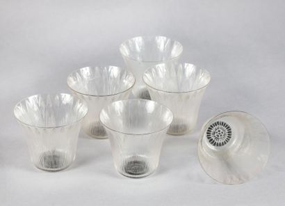RENE LALIQUE (1860-1945)
Suite de six gobelets...