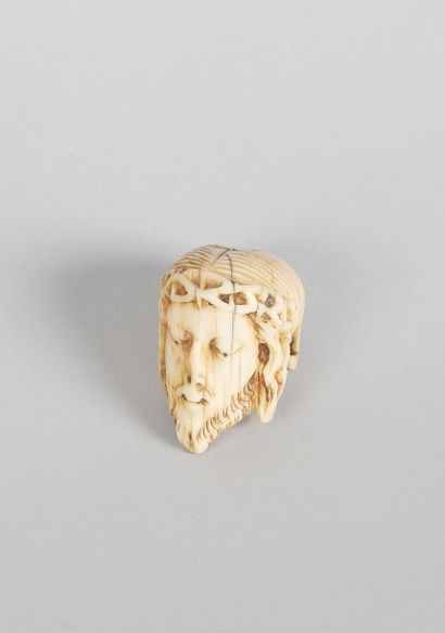 Grain de rosaire, Memento Mori avec une tête...