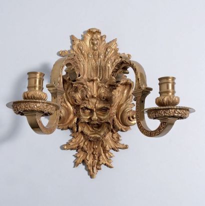 CHARLES
Modèle TÊTE DE FAUNE. Applique en...