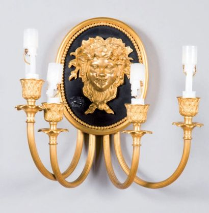 CHARLES
Modèle MÉDAILLON PERLE TÊTE BACCHUS....
