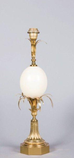 CHARLES
Modèle OEUF ROSEAUX. Pied de lampe...