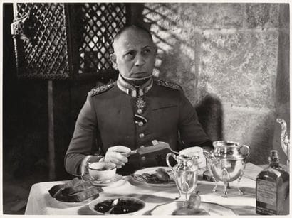 LA GRANDE ILLUSION Erich von Stroheim dans...