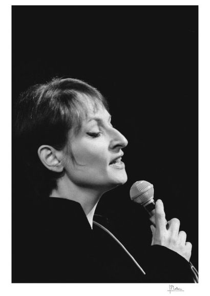 BARBARA

Concert à l'Olympia, à Paris, le...