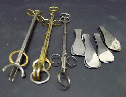 [Chirurgie] Lot de chirurgie.

- 4 abaisse-langues...