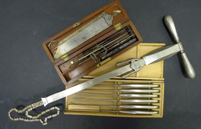 [Chirurgie] Lot de chirurgie.

- 1 boîte...