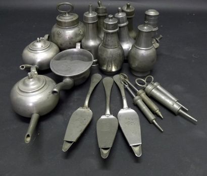 [Médecine] Lot en étain : pot à sangsue,...